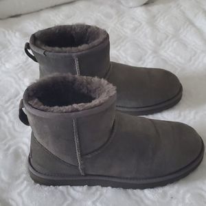 Classic Mini Grey Uggs